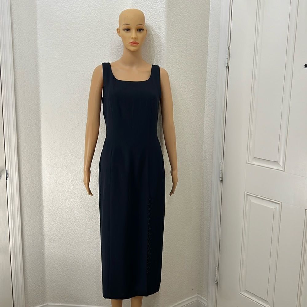 Mariana Dress Sz 6 Navy Blue Scoop Neck Sleeveless Slit Button Accent Midi Lined